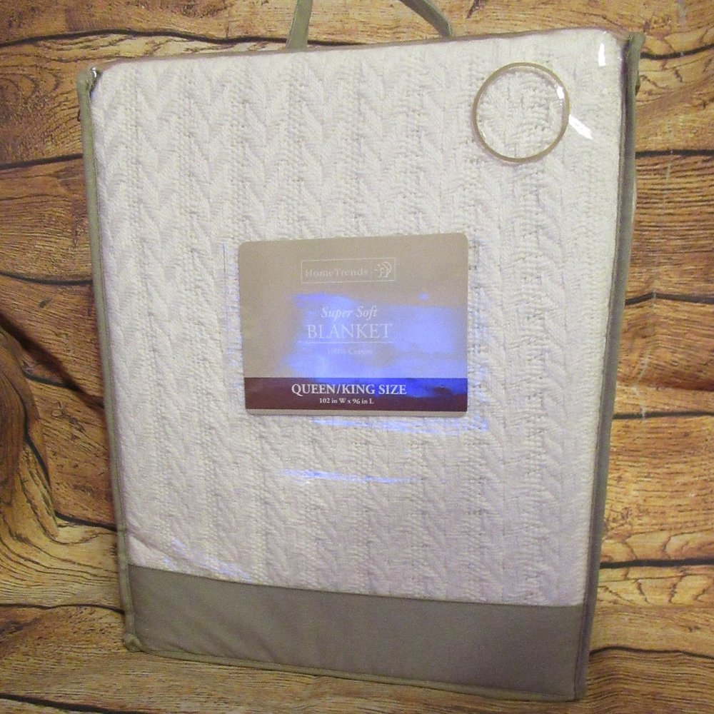 100% Cotton Cable knit Queen/King Blanket NOS Vanilla Dream